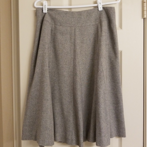 Talbots Gray Wool Blend Perfect Skirt! - Picture 2 of 8